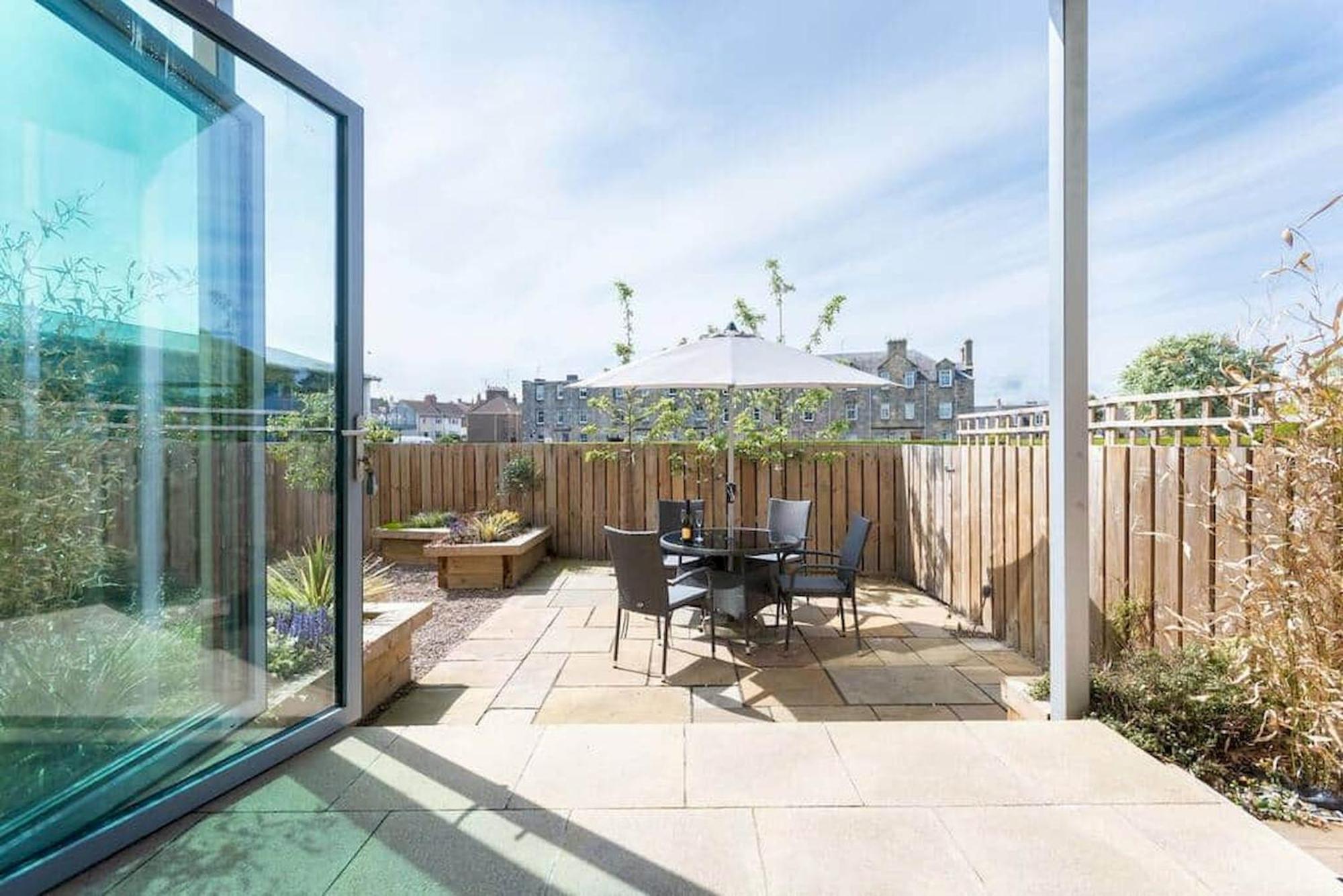 Apartment Square No 11 - Garden
